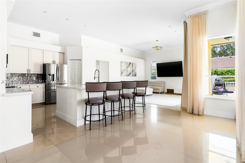 Beautifully renovated single-family home offering the perfect - photo 4