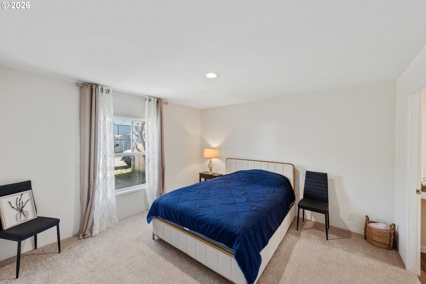 This move-in-ready home offers three bedrooms, twOpo bathrooms - photo 13