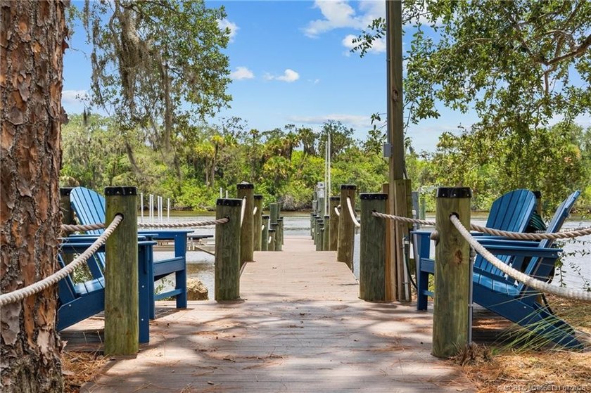 Welcome to this extraordinary waterfront estate in the gated - photo 9