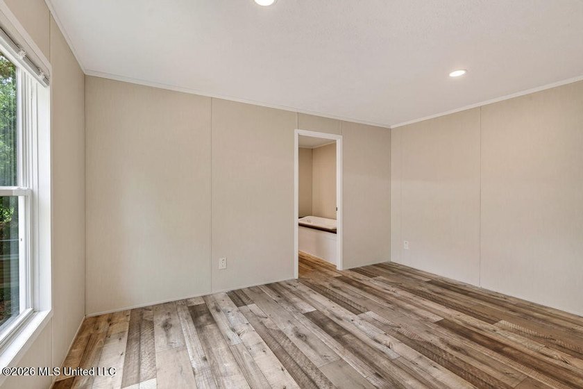 Brand new and never lived in! This beautiful 16' x 76' - photo 10