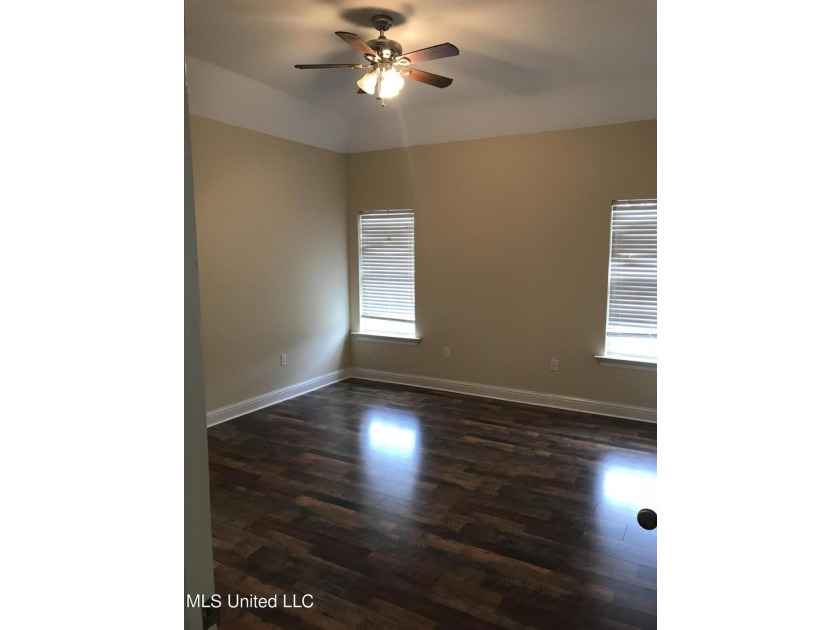 FAMILY FRIENDLY 4 bedroom 2 bath home in Ocean Springs school - photo 5