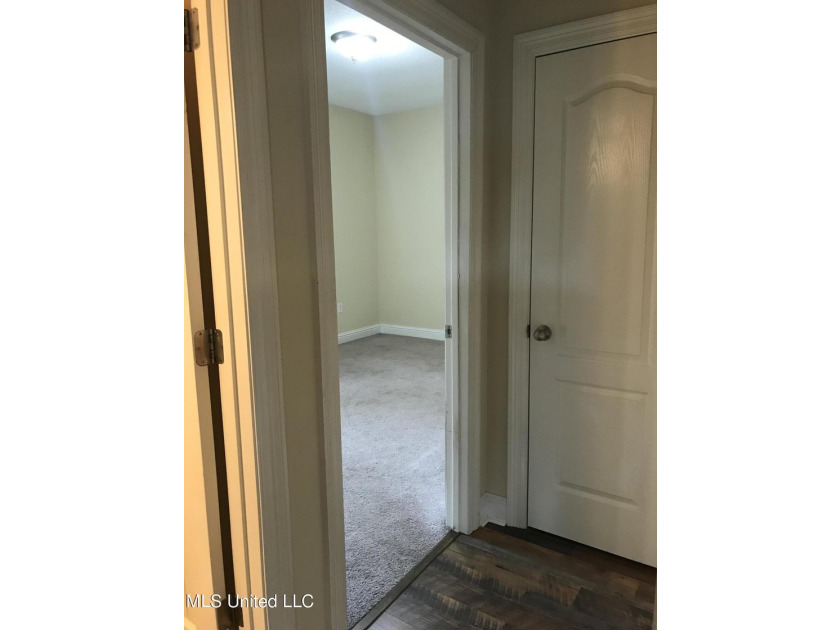 FAMILY FRIENDLY 4 bedroom 2 bath home in Ocean Springs school - photo 7