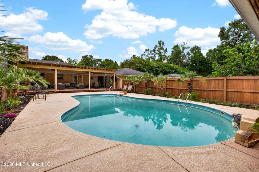 Located on approximately 3.2 acres in the desirable Woolmarket - photo 3