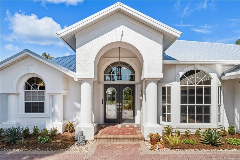 Welcome to River Landing, one of Palm City's premier gated - photo 6