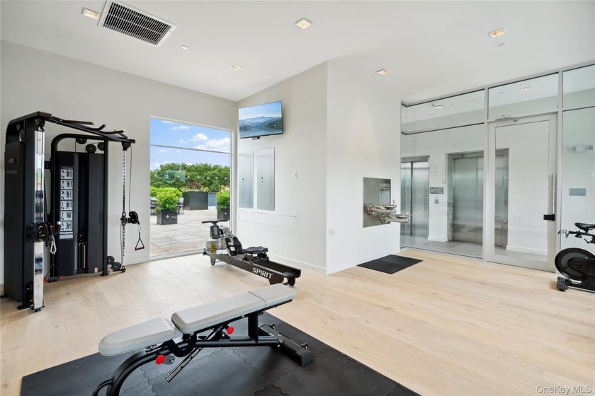 Immediate occupancy available in The Rose at Great Neck. 40-New - photo 22