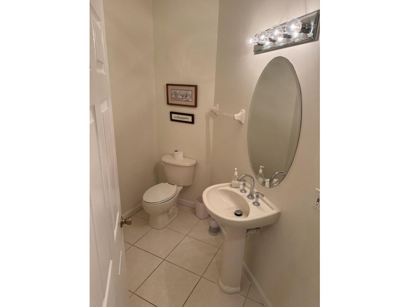 GREAT LOCATION, GATED COMMUNITY. RENOVATED, PARTIALLY FURNISHED - photo 9