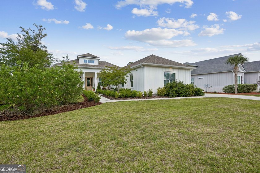 Exceptional craftsmanship and thoughtful design define this - photo 4