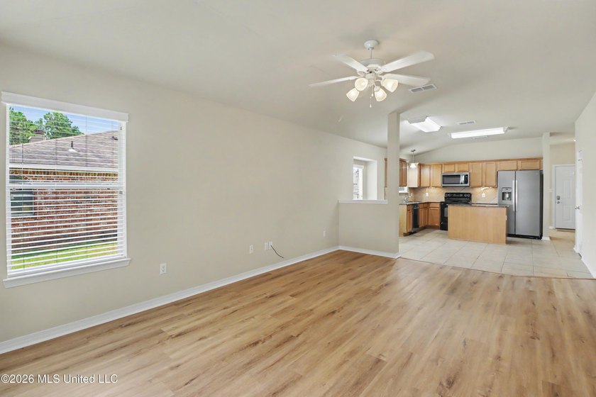Don't miss this 3 bedroom, 2 bath home featuring granite - photo 10