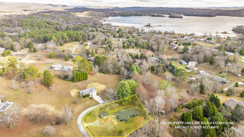 Welcome to this stunning, completely renovated 4-bedroom - photo 36
