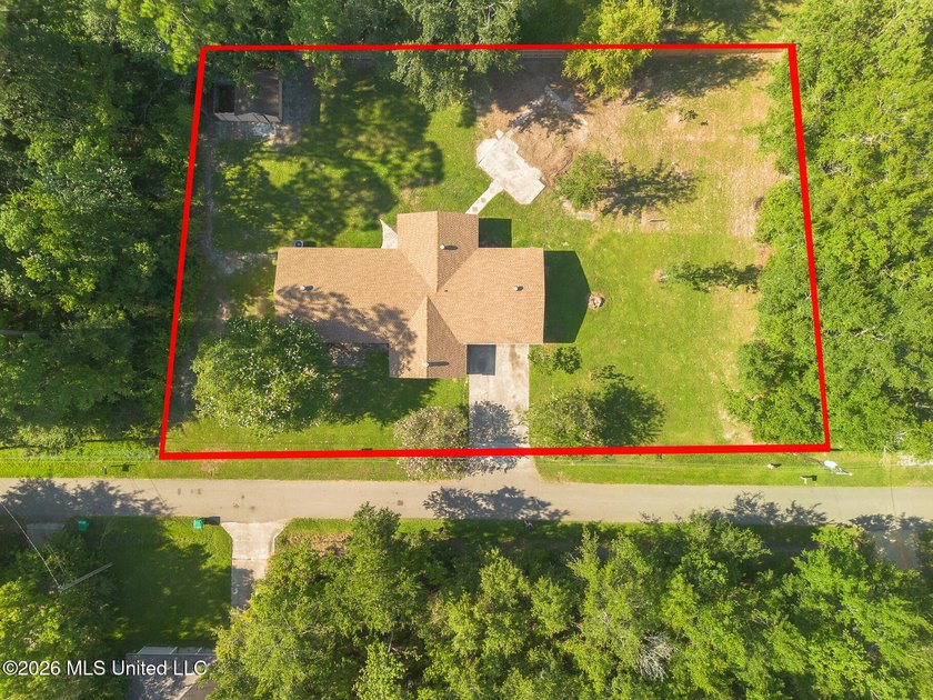 **Charming Updated Ranch on a Spacious Half-Acre Lot** Welcome - photo 6