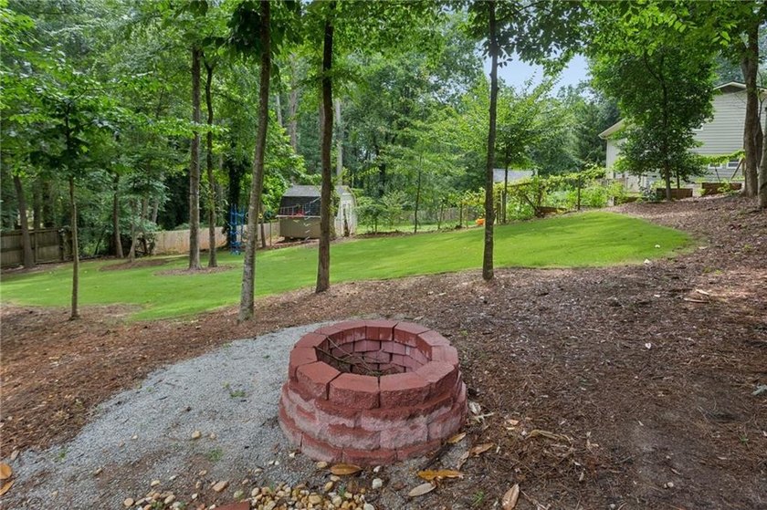 Experience luxury living in the highly sought-after Indian Hills - photo 36