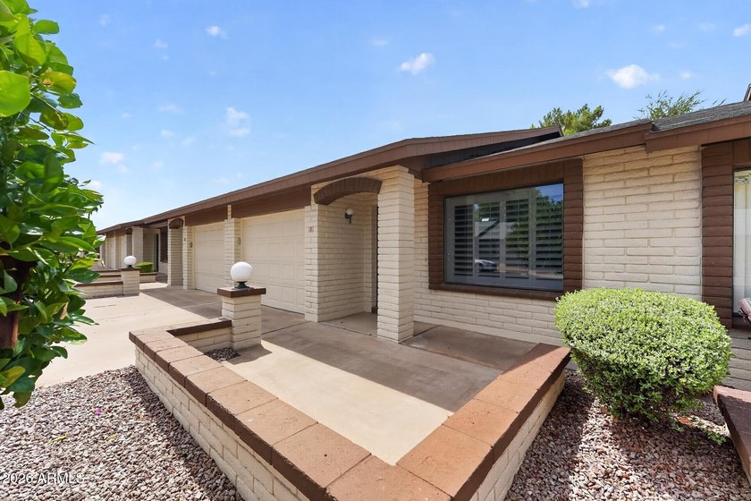 Cute, well-maintained 2-bedroom townhome in the desirable - photo 3