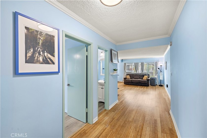 Experience the best of coastal urban living in this beautifully - photo 2