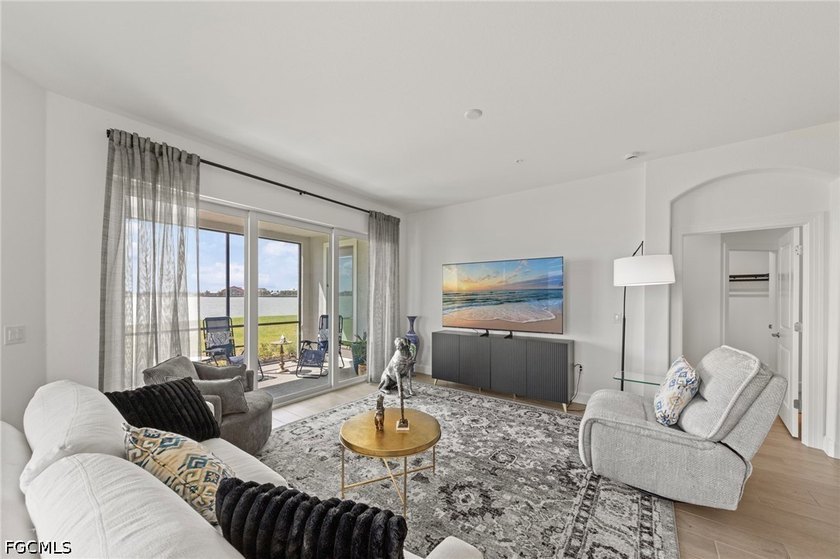 Absolutely stunning coach home on a peninsula lot with expansive - photo 13