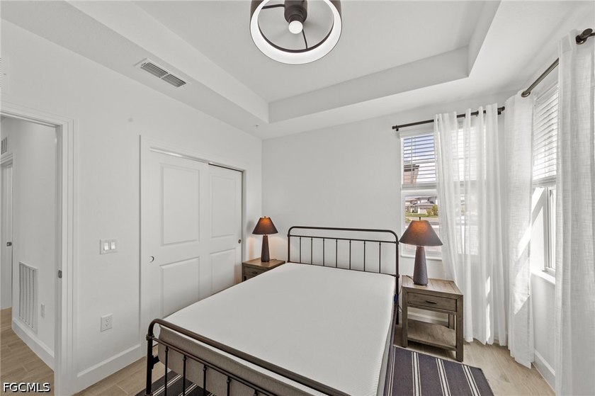 Absolutely stunning coach home on a peninsula lot with expansive - photo 27