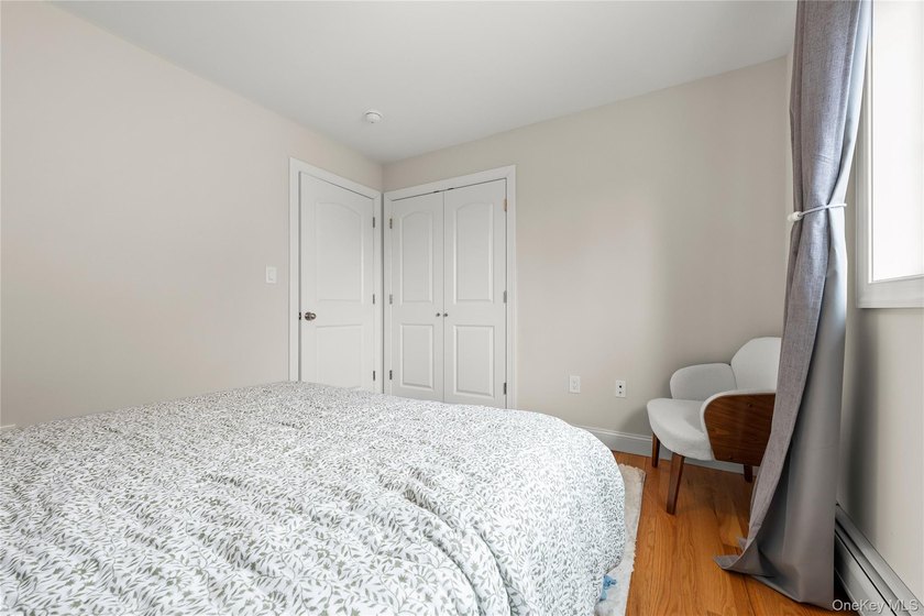 Welcome to this beautifully maintained, newly built home (2023) - photo 38