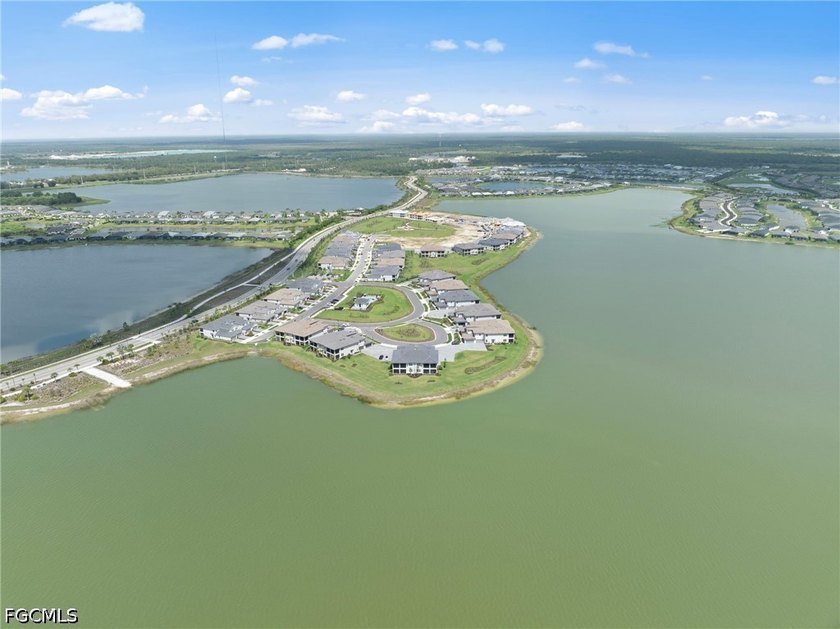 Absolutely stunning coach home on a peninsula lot with expansive - photo 43