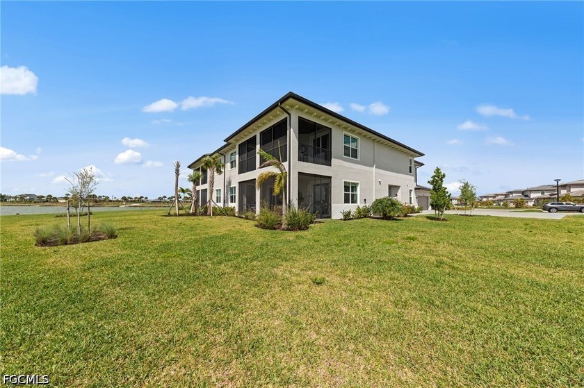 Absolutely stunning coach home on a peninsula lot with expansive - photo 46
