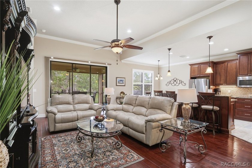 Welcome to this beautifully maintained home in the desirable - photo 9