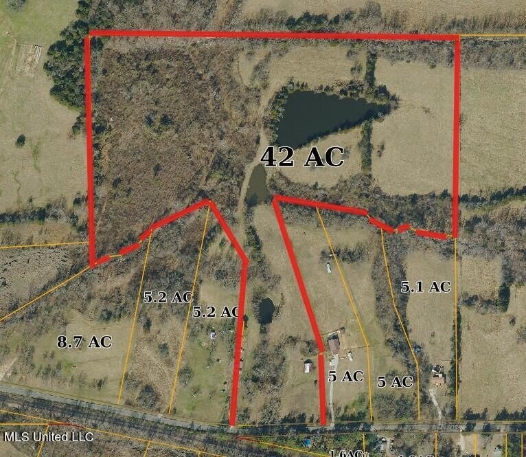 42 beautiful acres, with rolling pastures, mature trees and - photo 23