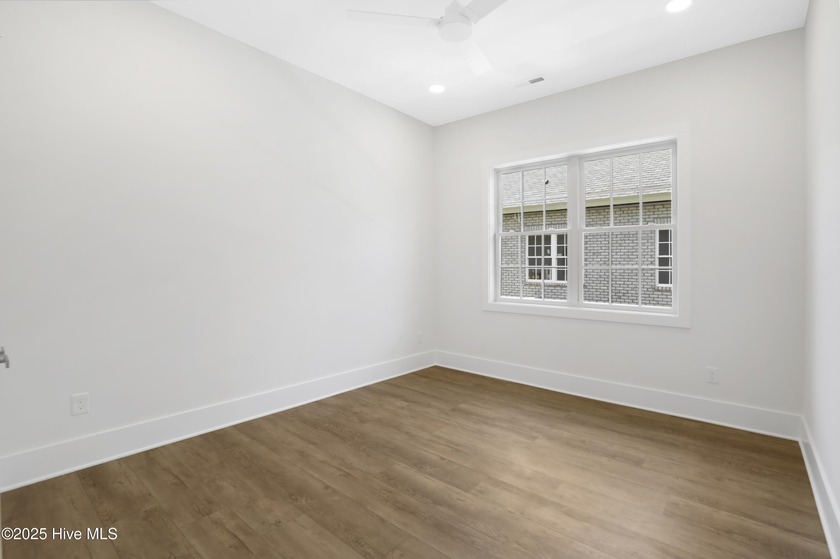 Prestigious New Construction in Landfall! This impressive Bay - photo 8