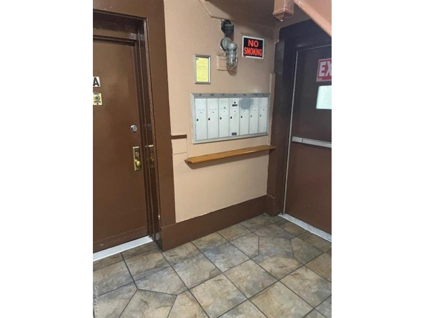 Prime mixed-use investment property located in a high-demand - photo 3