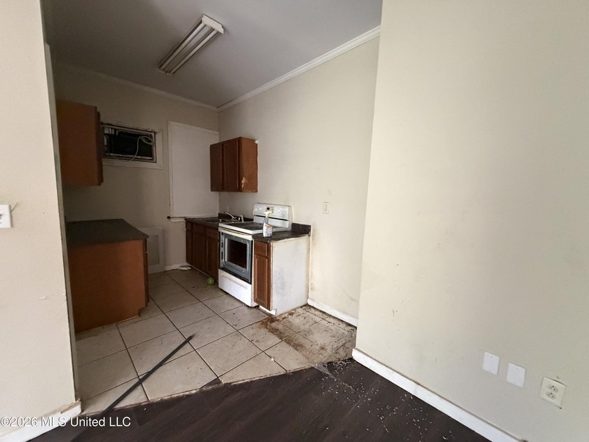 Investor Opportunity - Duplex with Income Potential This duplex - photo 17