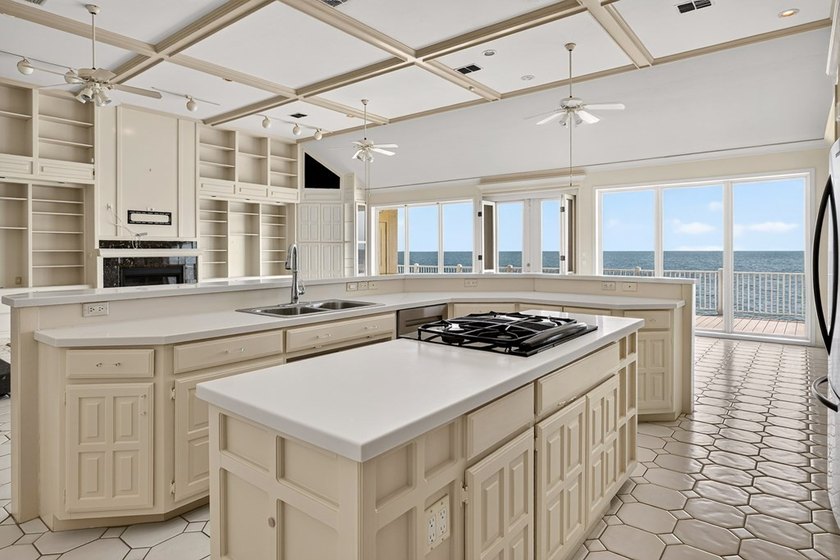 Perfectly positioned on the shores of Aransas Bay, this - photo 19