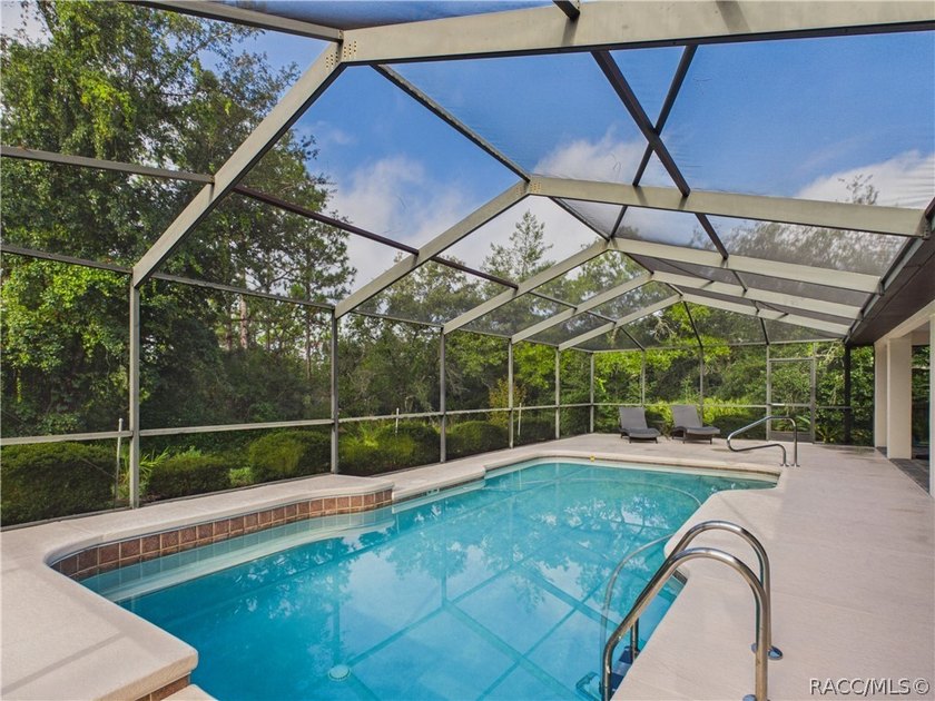 Welcome to Florida living in this well maintained 3 bedroom 2 - photo 2