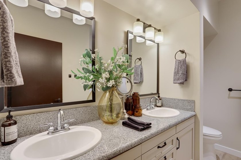 This meticulously remodeled loft captures the essence of the - photo 17
