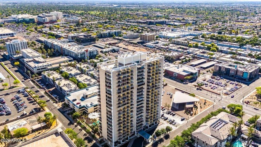 Elevated 16th-floor condo in Executive Towers offering stunning - photo 21
