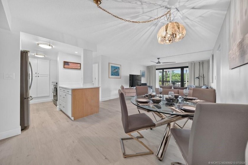 Welcome to your dream waterfront retreat! This beautifully - photo 6