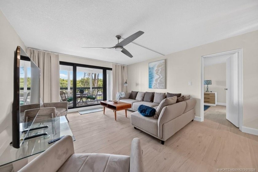 Welcome to your dream waterfront retreat! This beautifully - photo 7