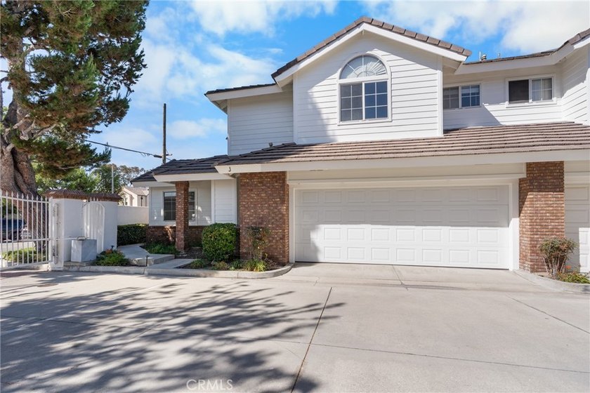 Stunning Coastal Living with Scenic Golf Course Views Welcome to - photo 4