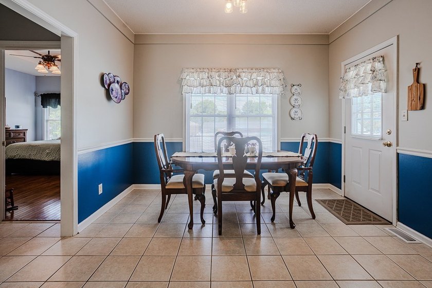 Welcome to this beautiful 3 bedroom 2 bath brick home located in - photo 18