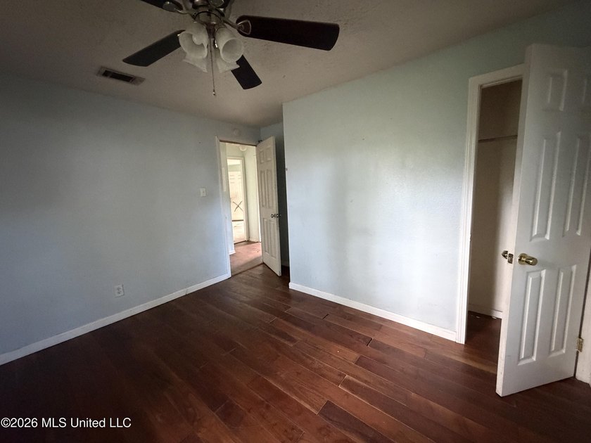Investor Special - Fixer-Upper with Strong Potential in - photo 18