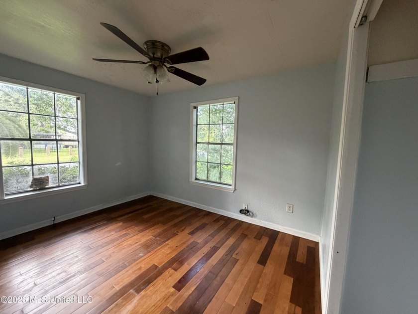 Investor Special - Fixer-Upper with Strong Potential in - photo 21
