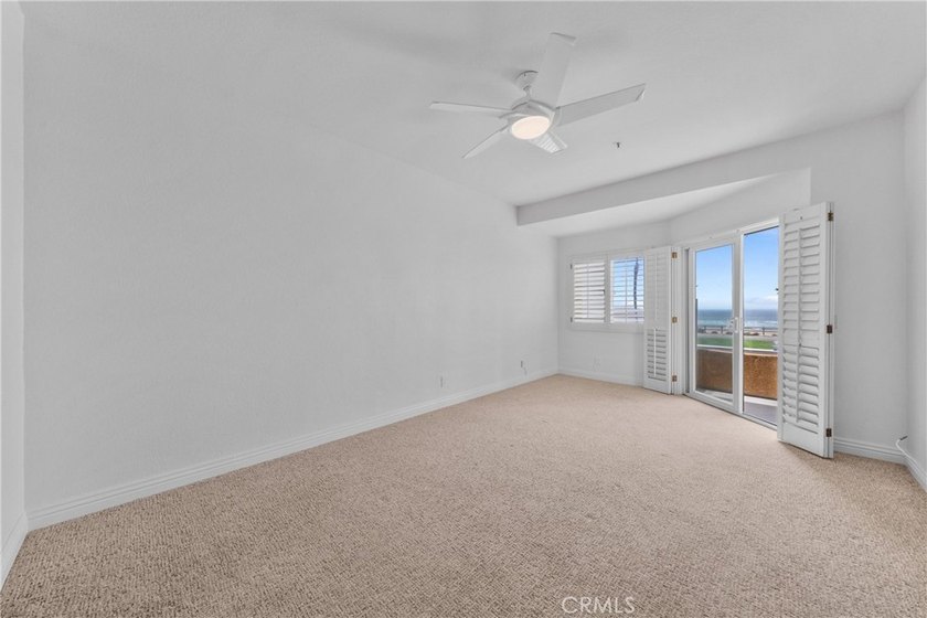 Welcome to coastal living at its finest. Perfectly positioned - photo 21