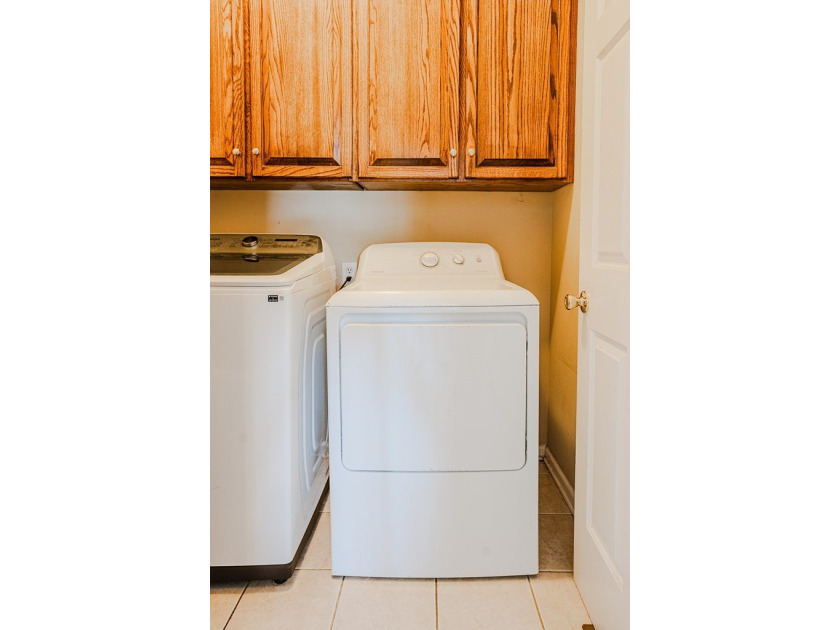 Welcome to this beautiful 3 bedroom 2 bath brick home located in - photo 22