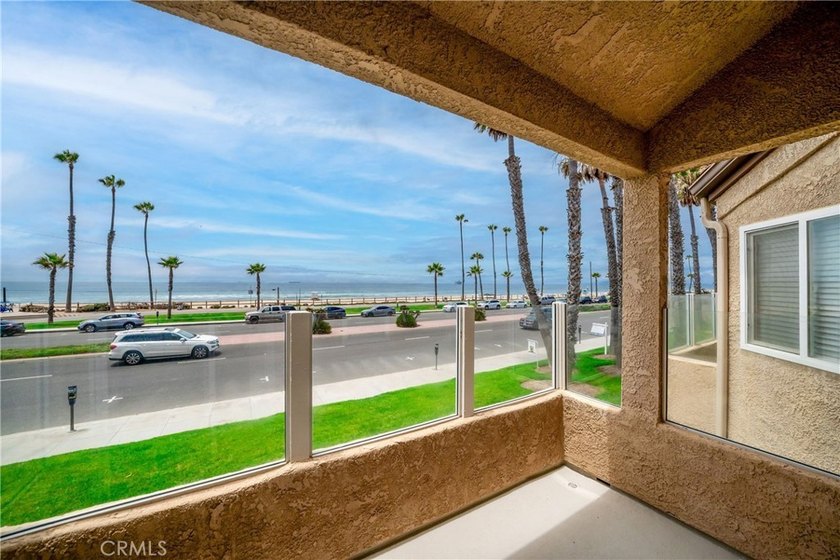 Welcome to coastal living at its finest. Perfectly positioned - photo 26