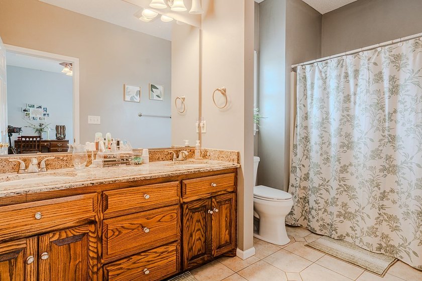 Welcome to this beautiful 3 bedroom 2 bath brick home located in - photo 27