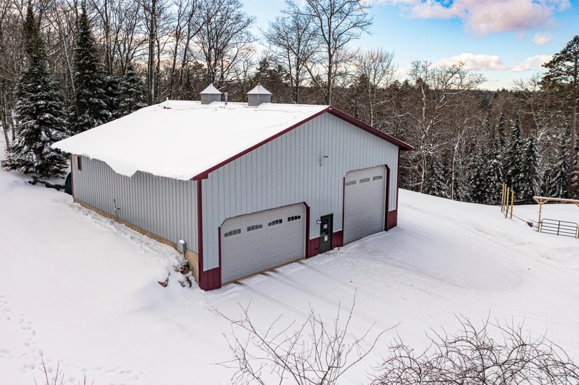 Plum Lake Event &amp; Equestrian Center is a rare 40-acre hobby farm - photo 27