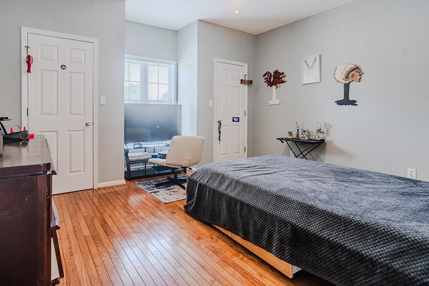 Welcome to this beautiful 3 bedroom 2 bath brick home located in - photo 30