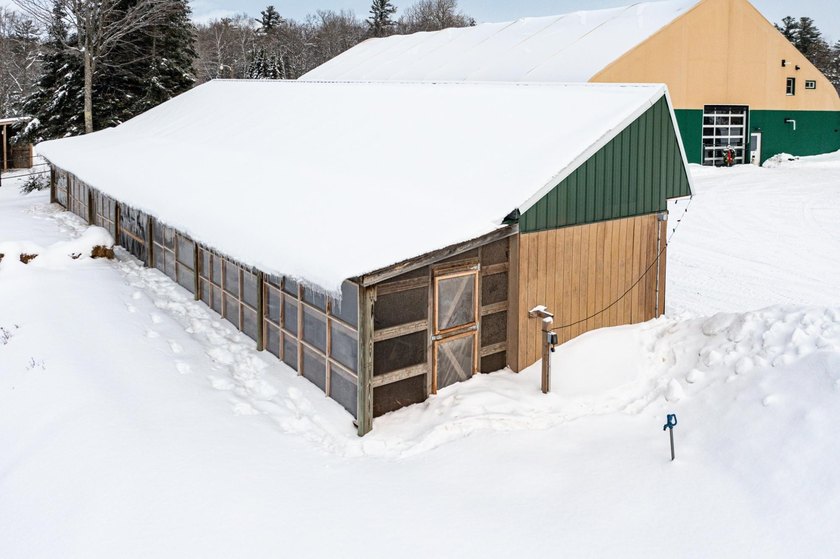 Plum Lake Event &amp; Equestrian Center is a rare 40-acre hobby farm - photo 39