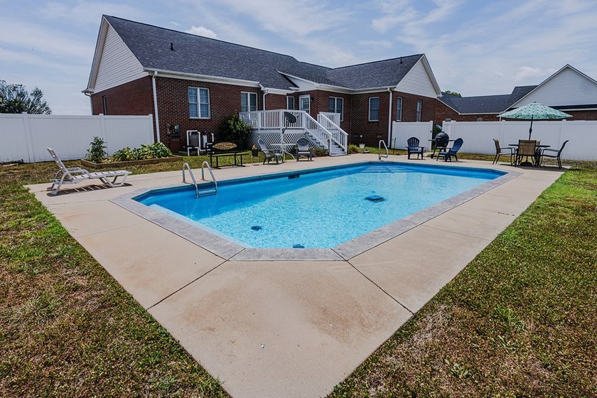 Welcome to this beautiful 3 bedroom 2 bath brick home located in - photo 42