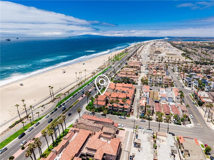 Welcome to coastal living at its finest. Perfectly positioned - photo 44