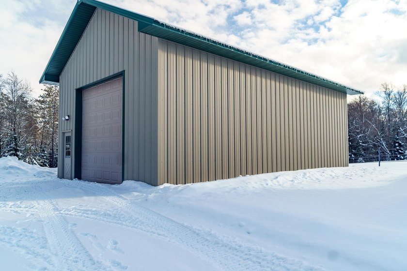 Plum Lake Event &amp; Equestrian Center is a rare 40-acre hobby farm - photo 47