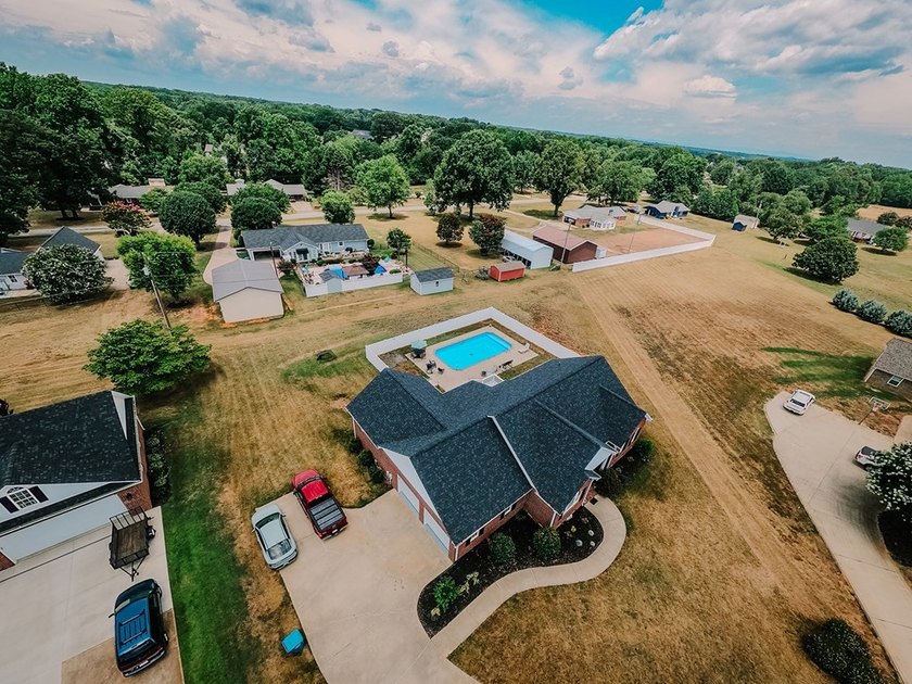 Welcome to this beautiful 3 bedroom 2 bath brick home located in - photo 49