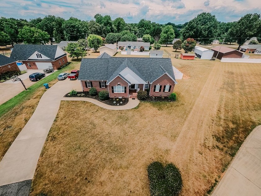 Welcome to this beautiful 3 bedroom 2 bath brick home located in - photo 50