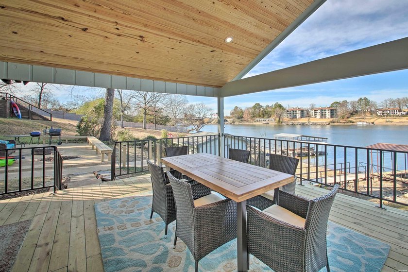 An exceptional opportunity on prestigious Lookout Point off Hwy - photo 9